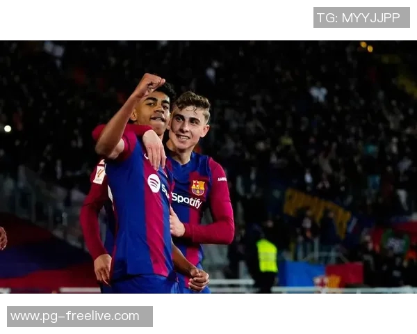 西甲激战：那不勒斯逆转波尔图红牌争议引发全场热议